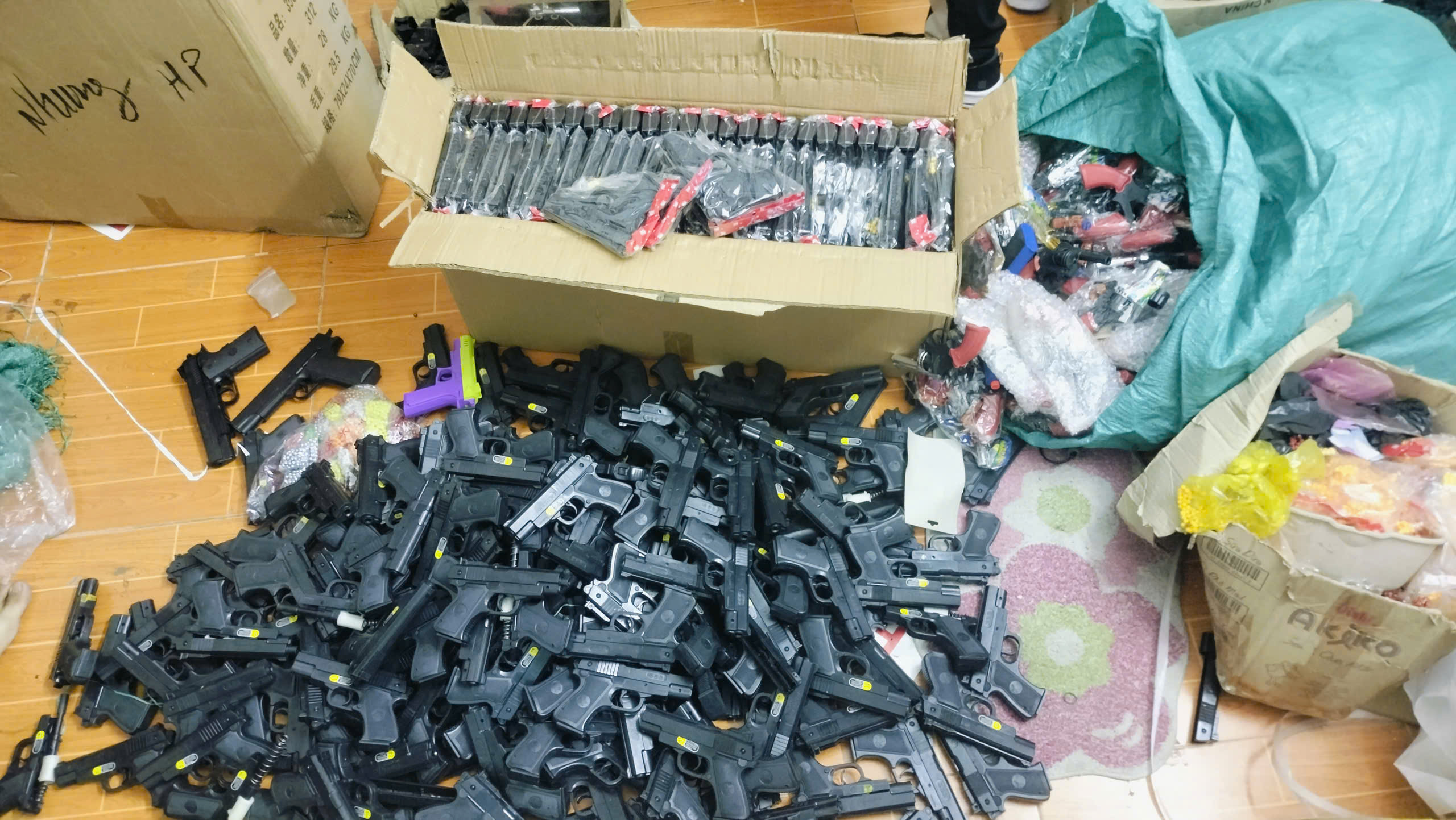 Phòng An ninh mạng và phòng, chống tội phạm sử dụng Công nghệ cao: Phát hiện một trường hợp bán đồ chơi nguy hiểm